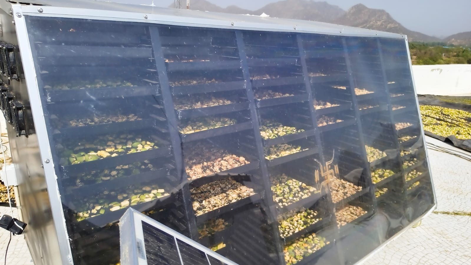 Solar Fruit Dryer